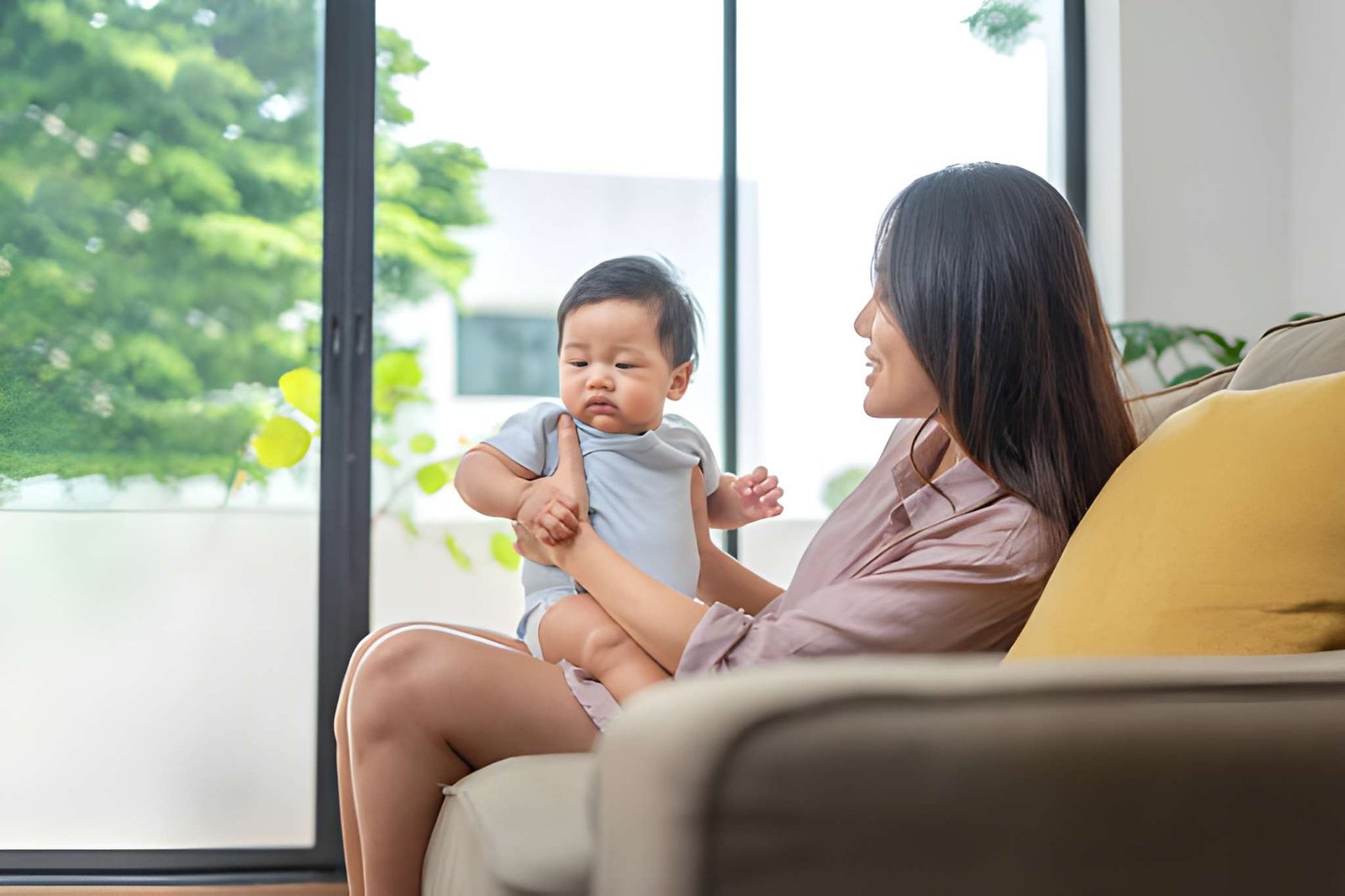 Multilingual doulas providing birth and postpartum support in the Bay Area