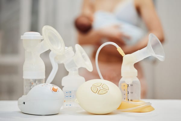 Blog 2-feeding and lactation-Pumping & Bottle Feeding- Building a Routine That Works.pdf-image-002 Pumping & Bottle Feeding- Building a Routine That Works 1