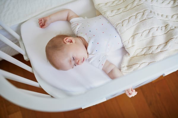 Blog 4-Baby Registry-What Type of Bassinet or Crib is Best for Sleep_.pdf-image-002
